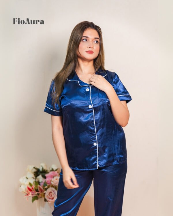 Blue Royale - Image 2
